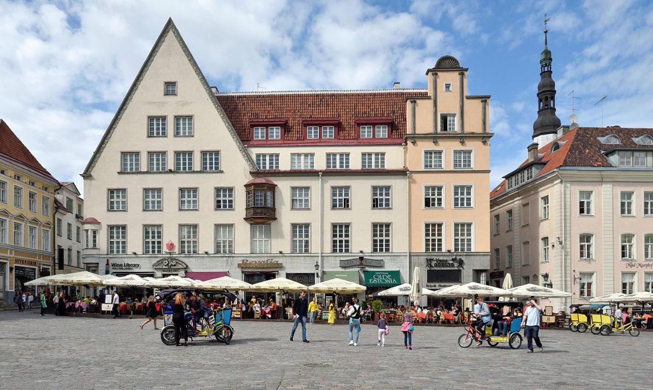 Tallinn City Apartments Old Town Square Екстериор снимка