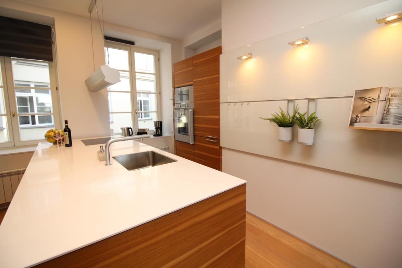 Tallinn City Apartments Old Town Square Екстериор снимка